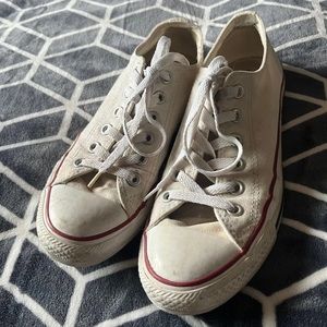 White Low Converse 8.5
